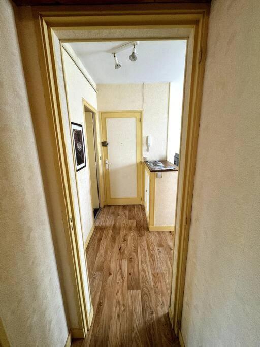 Appartement Proche De L'Hyper-Centre Avec Garage Caen Luaran gambar